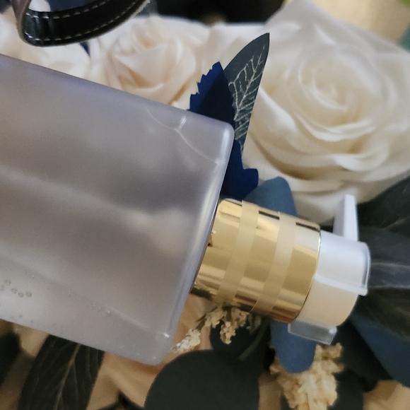 Estee Lauder Micro Essence Skin Activating Treatment lotion 13.5 Fl Oz. (BIG ONE - Picture 3 of 10